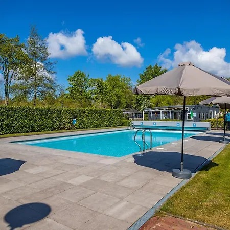 Chalet Near The Golf Course In A Velsen-Zuid